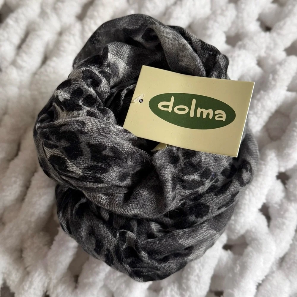 DOLMA NWT Wool Silk Blend Leopard Print Convertible Scarf Shawl • Gray Fringe